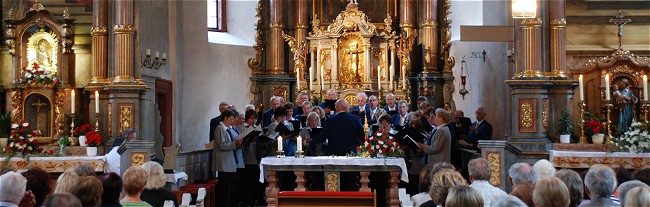 zur Diashow - Maiandacht mit dem Wombacher Chor - bitte klicken