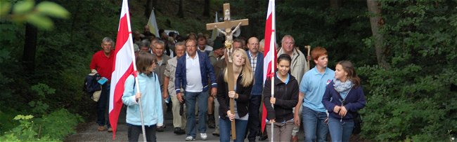 zur Diashow - Wallfahrt Neuendorf - bitte klicken zur Diashow - Wallfahrt Neuendorf - bitte klicken